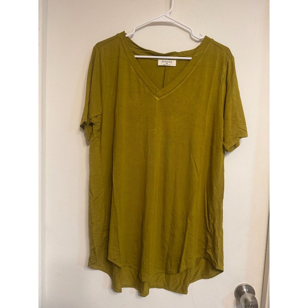 Zenana Womans Short Sleeve V-Neck Top Olive Green NWT